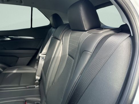 Used 2024 Buick Envision Preferred image 15