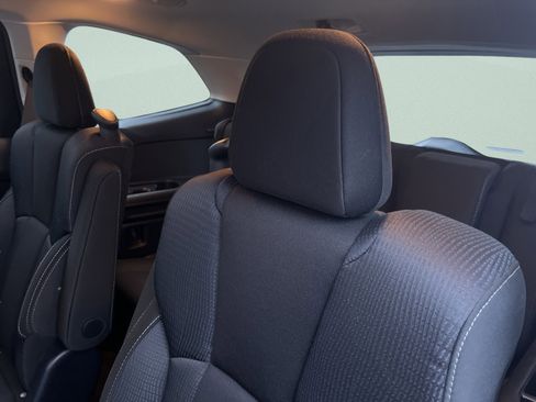 Used 2024 Subaru Ascent Premium w/ Convenience Package image 23