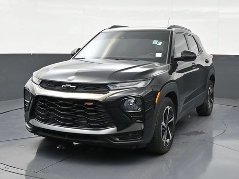 Used 2022 Chevrolet TrailBlazer RS w/ Sun and Liftgate Package FWD image 8