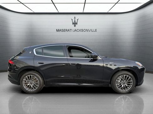 New 2024 Maserati Grecale GT image 5
