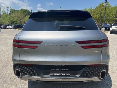 Used 2025 Genesis GV70 2.5T w/ Advanced Package AWD/4WD image 9