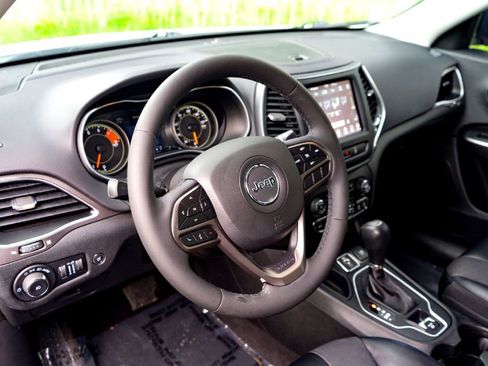 Used 2022 Jeep Cherokee Latitude Lux FWD image 9