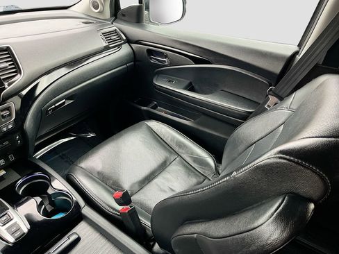 Used 2020 Honda Pilot Elite image 24