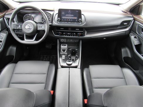 Used 2023 Nissan Rogue SV w/ SV Premium B Package image 37