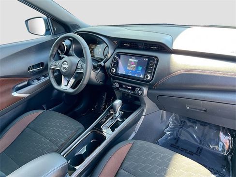 Used 2024 Nissan Kicks SR image 26
