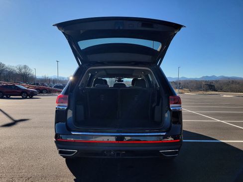 Used 2024 Volkswagen Atlas SEL image 11