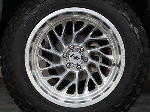 Used 2017 Chevrolet Silverado 1500 LT w/ LT Convenience Package AWD/4WD image 11