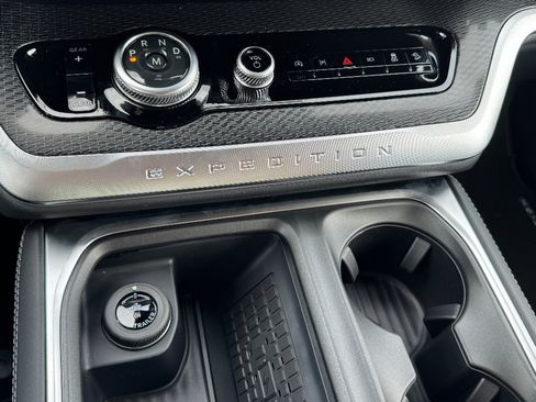 New 2025 Ford Expedition Max Platinum w/ Stealth Performance Package image 19