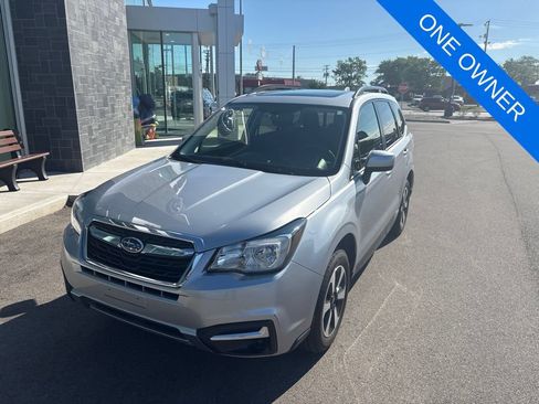 Used 2017 Subaru Forester 2.5i Premium w/ All-Weather Package AWD/4WD image 10