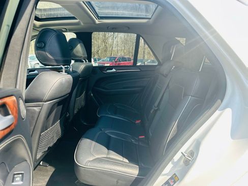 Used 2014 Mercedes-Benz ML 550 4MATIC image 25