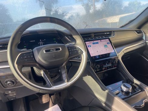 Used 2024 Jeep Grand Cherokee Limited 4xe AWD/4WD image 14