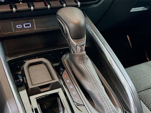 Used 2025 GMC Canyon Elevation w/ Convenience Package image 15