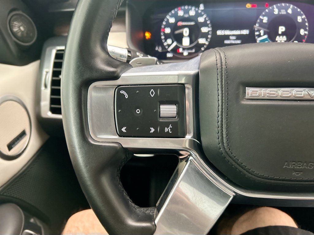 Used 2022 Land Rover Discovery HSE R-Dynamic AWD/4WD image 11