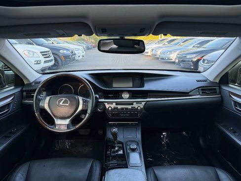 Used 2014 Lexus ES 350 w/ Premium Package image 14