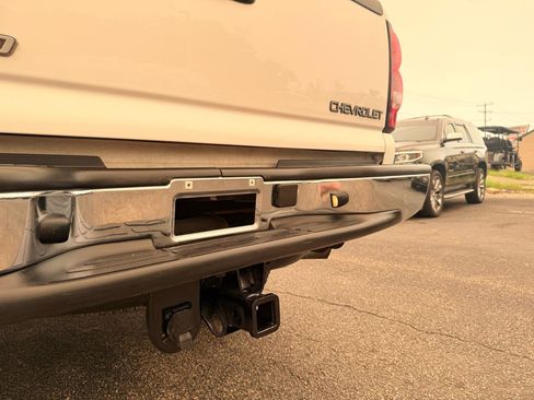 Used 2004 Chevrolet Silverado 2500 LS w/ Skid Plate Package AWD/4WD image 21