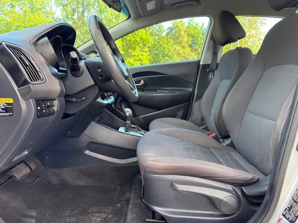Used 2016 Kia Rio LX w/ Power Package FWD image 12
