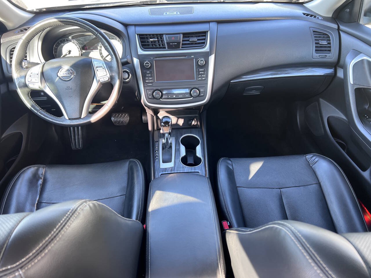 Used 2016 Nissan Altima 2.5 SL w/ 2.5 Technology Package FWD image 16