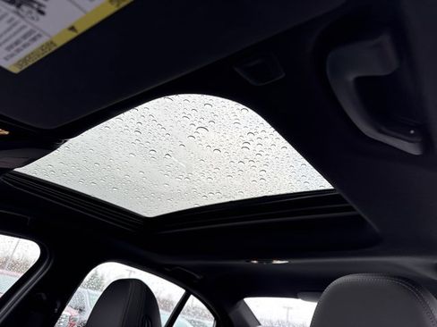 Used 2025 BMW 330i Sedan image 24