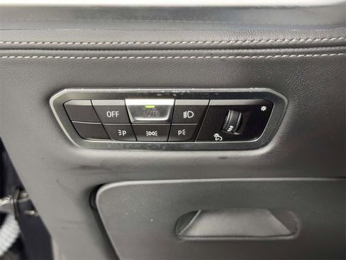 Used 2023 BMW X7 M60i w/ Executive Package image 19