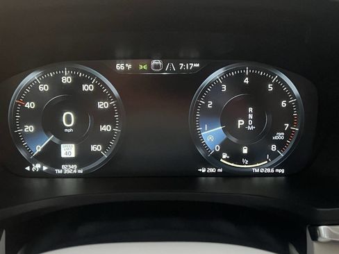 Used 2022 Volvo S60 B5 Momentum image 34