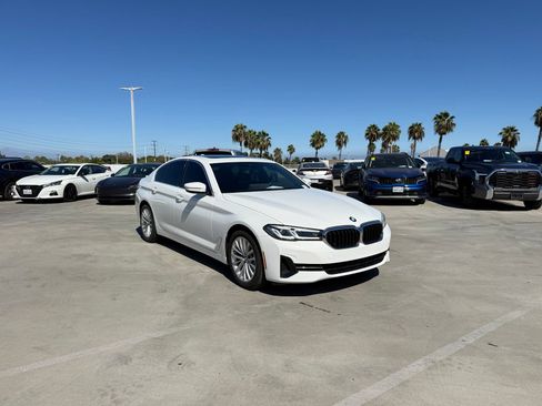 Used 2023 BMW 530i w/ Convenience Package RWD image 4