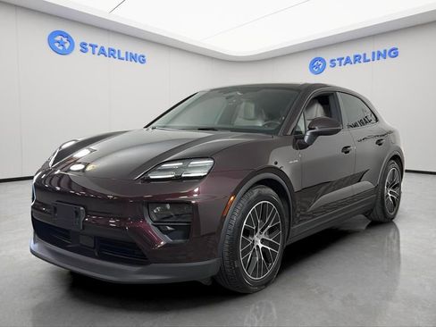 Used 2025 Porsche Macan Electric w/ Premium Package RWD image 16
