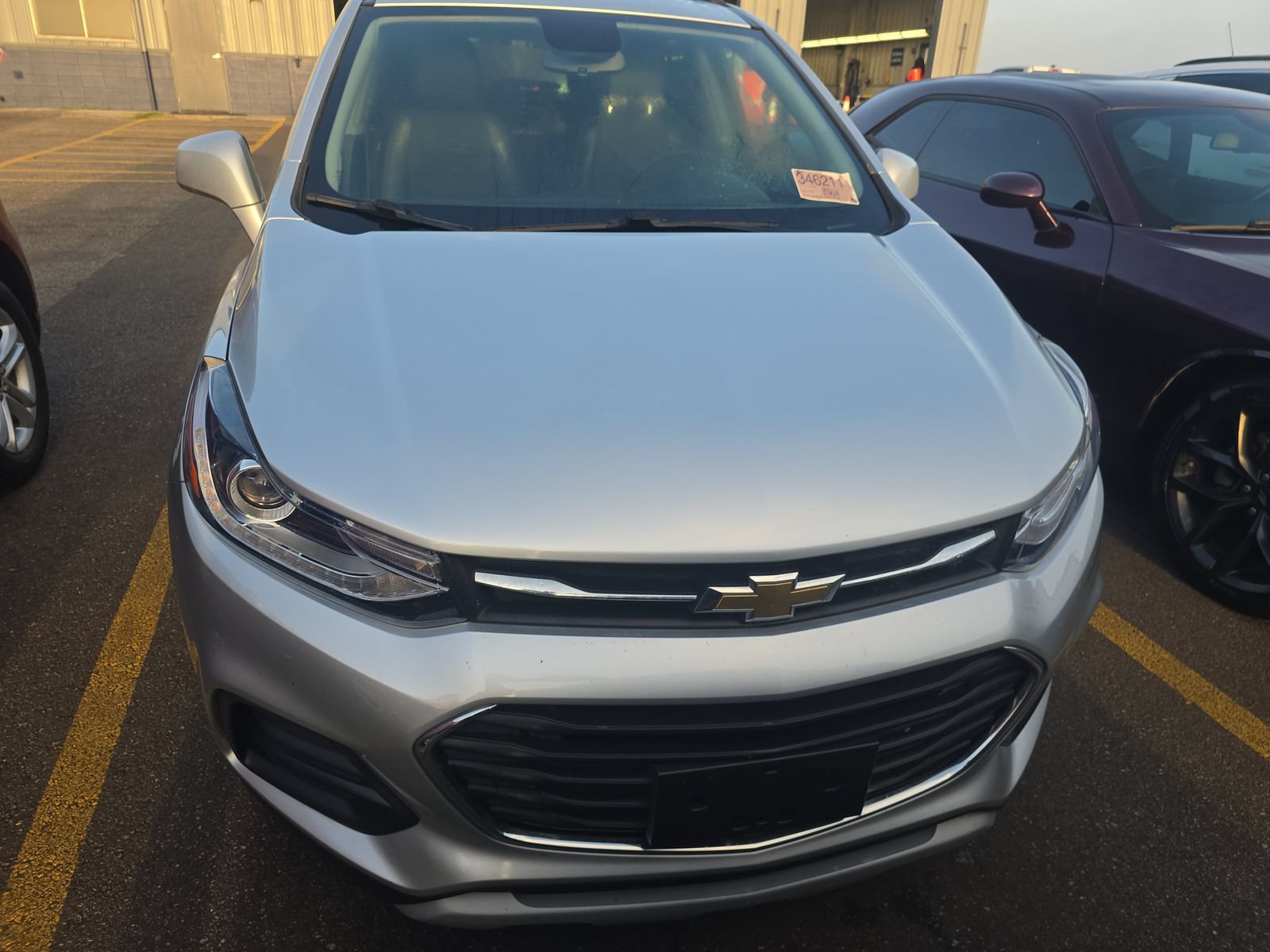 Used 2019 Chevrolet Trax LT w/ LT Convenience Package FWD image 2