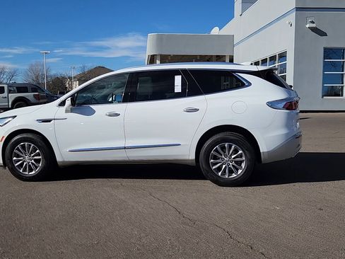 Used 2024 Buick Enclave Premium image 14