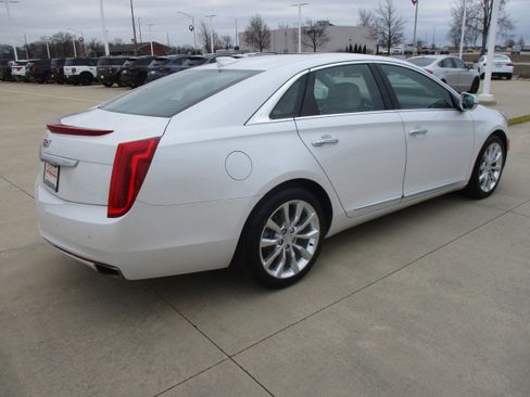 Used 2016 Cadillac XTS Luxury w/ Driver Awareness Package image 6