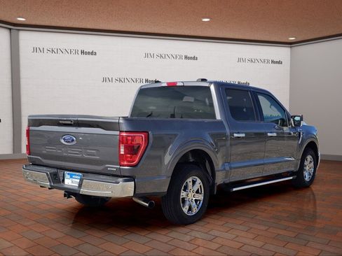 Used 2021 Ford F150 XLT w/ Equipment Group 302A High RWD image 9