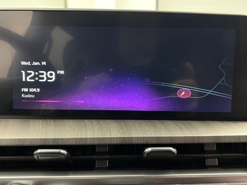 Used 2024 Kia Telluride EX w/ EX Captain's Chair Package image 64