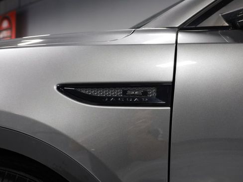 Used 2019 Jaguar E-PACE SE AWD/4WD image 39