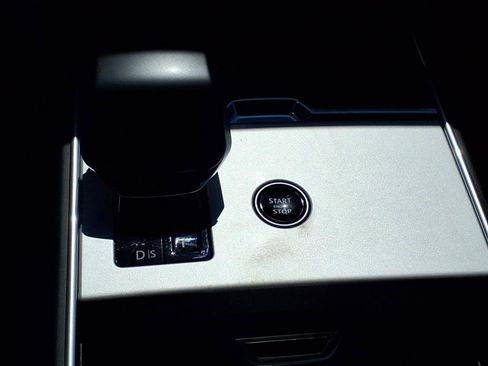 New 2025 Land Rover Range Rover SV image 13