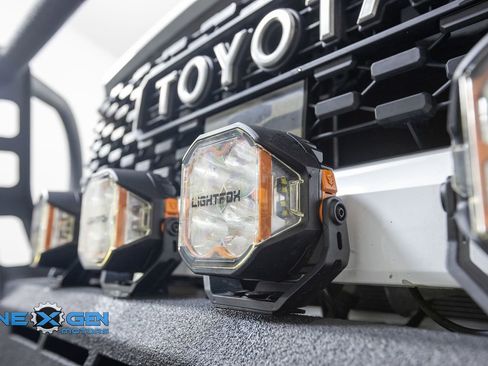 Used 2017 Toyota Tundra SR5 w/ SR5 Upgrade Package AWD/4WD image 52