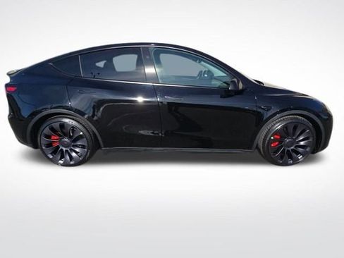 Used 2023 Tesla Model Y Long Range image 9