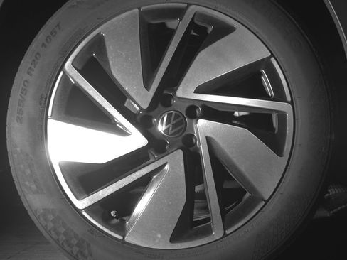 Used 2025 Volkswagen Atlas SE image 15