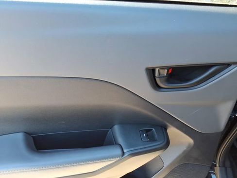 Used 2024 Subaru Crosstrek 2.0i Premium image 6