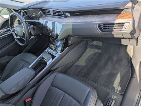 Used 2019 Audi e-tron Premium Plus AWD/4WD image 23