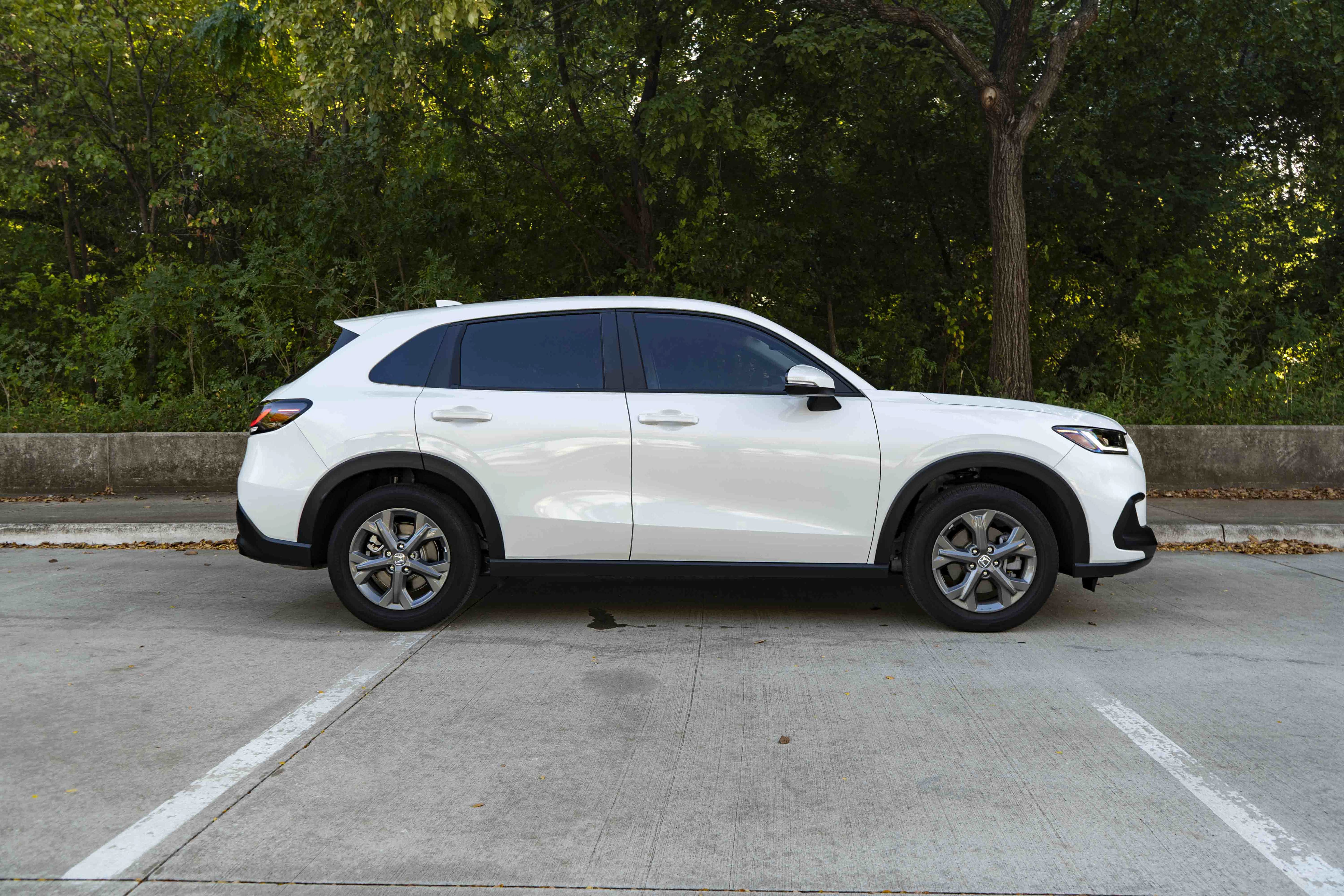 Used 2027 Honda HR-V LX image 10