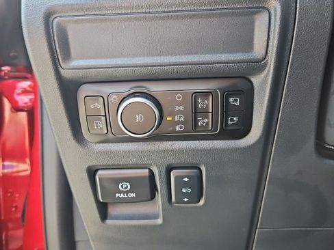 Used 2025 Ford F150 Platinum w/ FX4 Off-Road Package AWD/4WD image 18