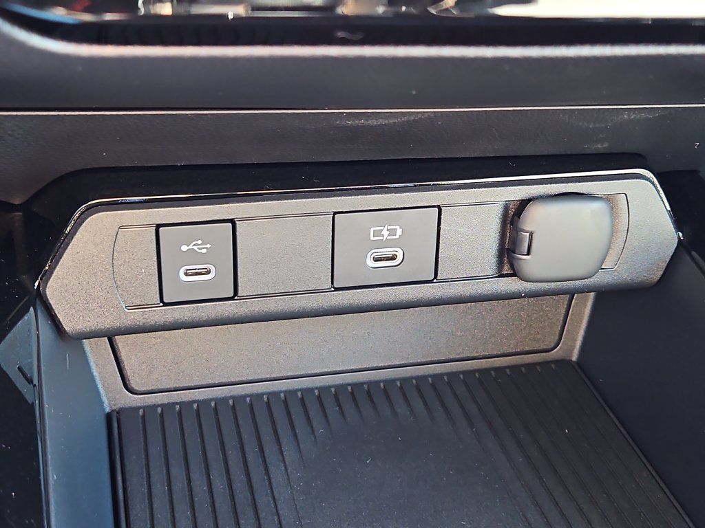 New 2027 Toyota Prius XLE AWD/4WD image 12