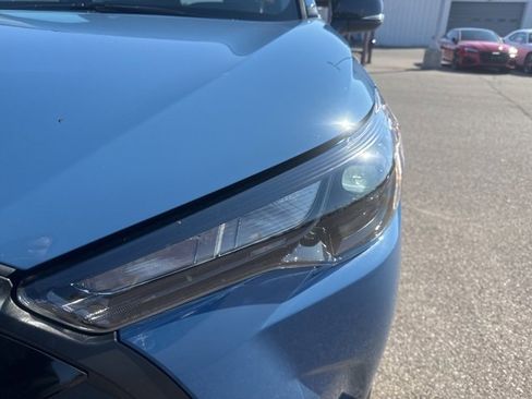 Used 2026 Toyota Corolla Cross LE image 9