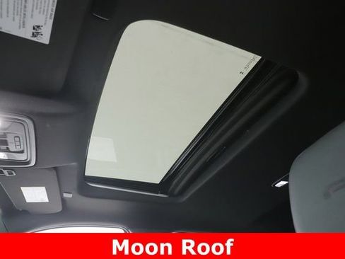 Used 2024 GMC Sierra 1500 AT4 w/ Technology Package image 18