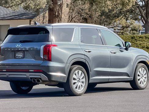 Used 2024 Hyundai Palisade SEL image 4