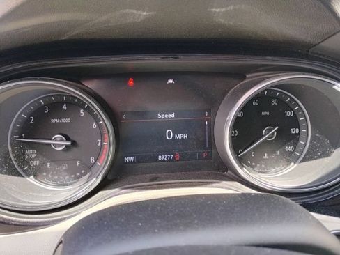 Used 2020 Buick Encore GX Essence FWD image 9