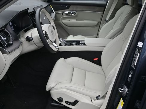 New 2026 Volvo XC90 T8 Ultra w/ Protection Package Premier AWD/4WD image 18