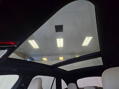 Used 2025 Mercedes-Benz GLC 300 image 45