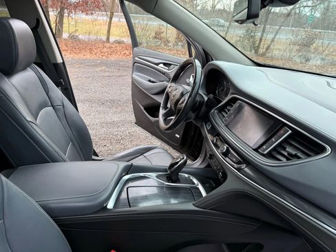 Used 2019 Buick Enclave Premium w/ Experience Buick Package image 37