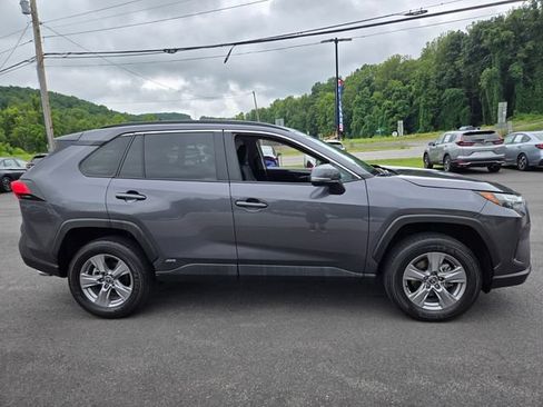 Used 2024 Toyota RAV4 XLE AWD/4WD image 12