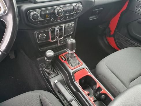 Used 2021 Jeep Wrangler Unlimited Sahara image 27